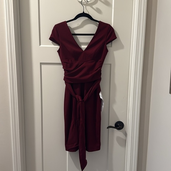 NWT!! Dress The Population - Dana Wrap Waist Cocktail Dress - Burgundy - XXS - Picture 3 of 8